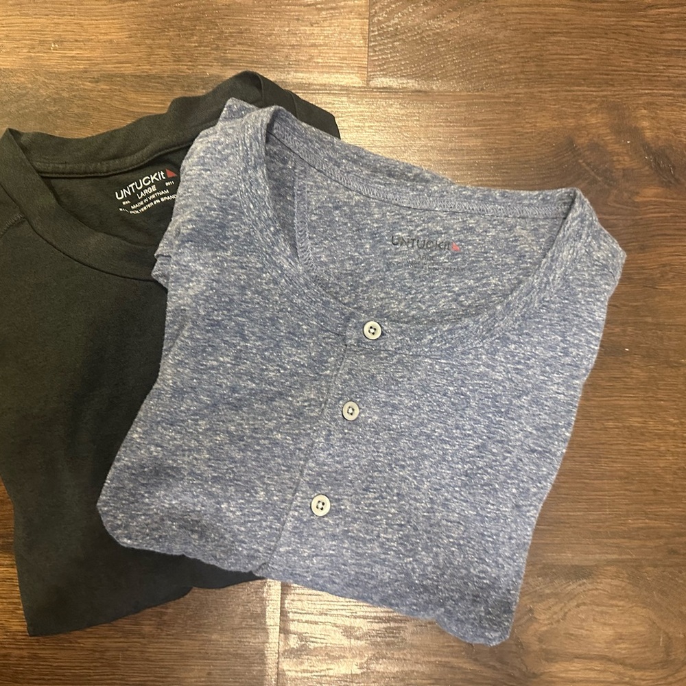 UNTUCKit Charcoal Gray Shirt